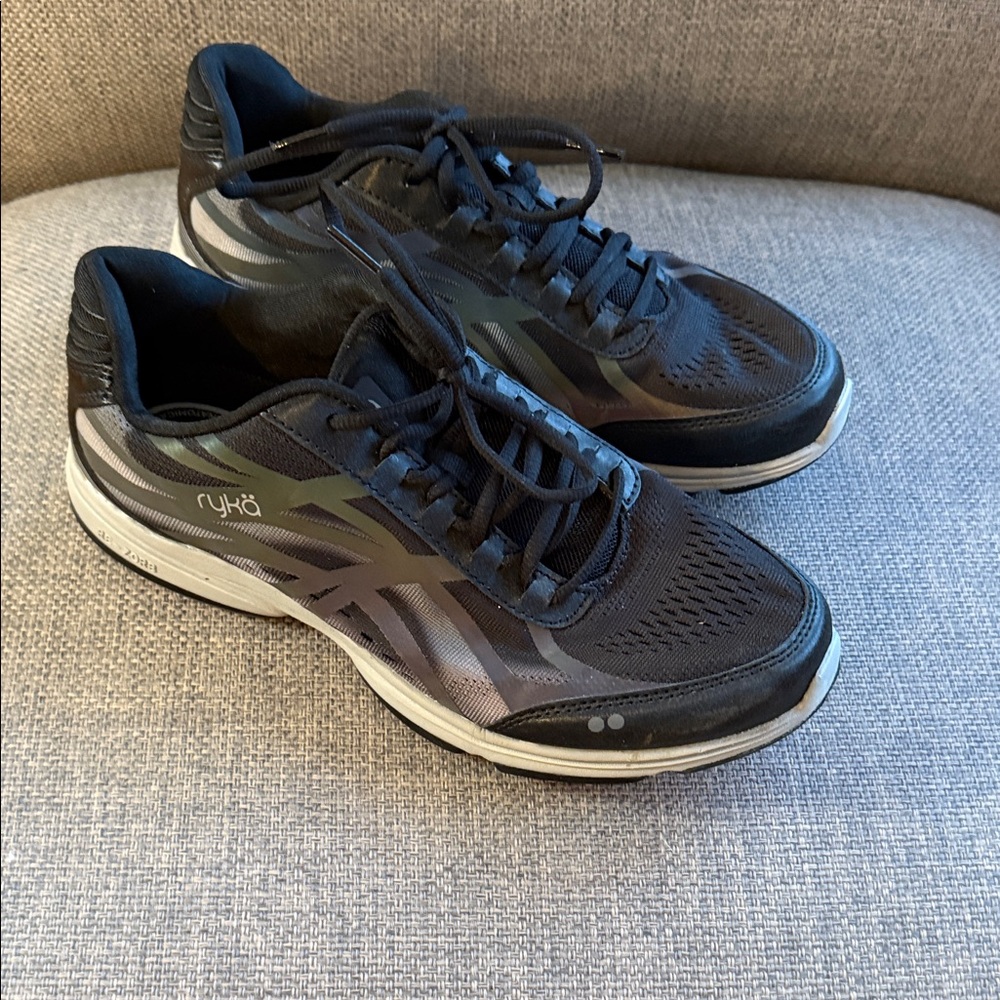 EUC Ryka women’s devotion plus 3 walking shoe size 11